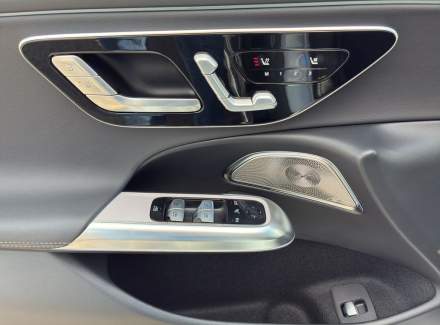 Mercedes-Benz - E-class