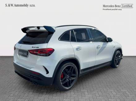Mercedes-Benz - GLA
