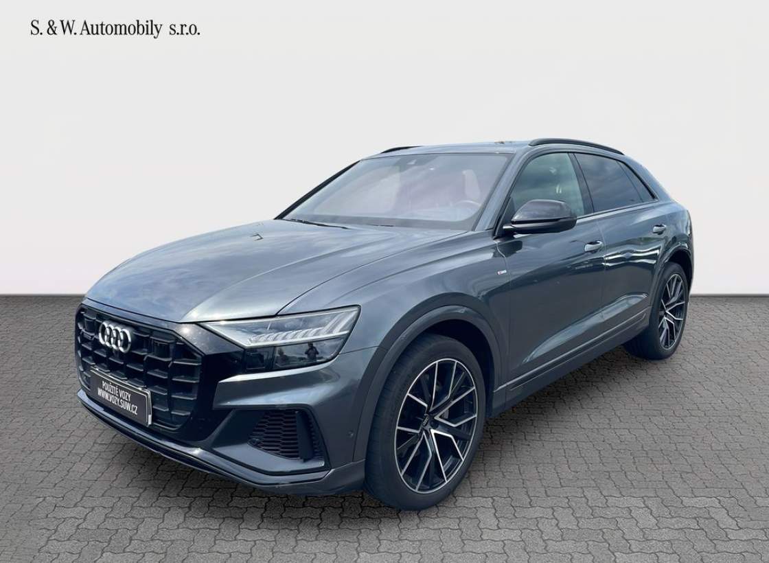 Audi - Q8