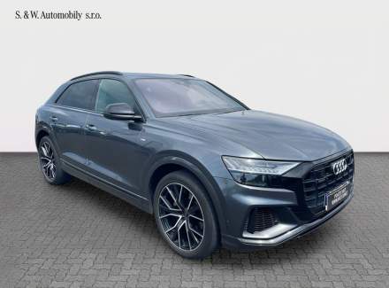 Audi - Q8