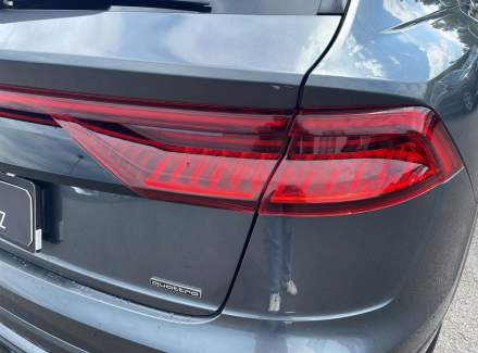 Audi - Q8