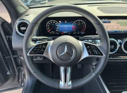 Mercedes-Benz - GLB