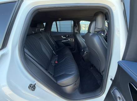 Mercedes-Benz - EQE