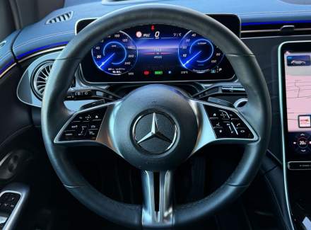 Mercedes-Benz - EQE