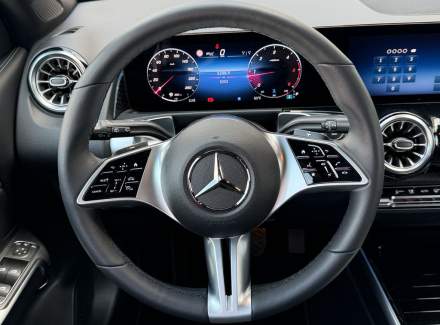 Mercedes-Benz - GLB