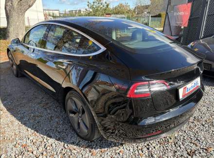 Tesla - Model 3