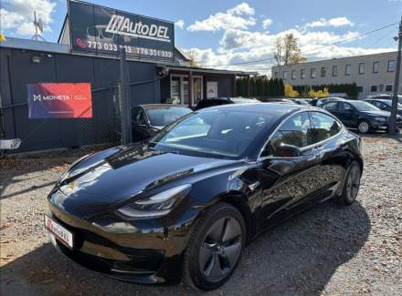Tesla - Model 3