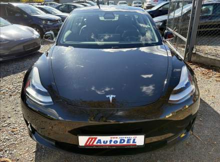 Tesla - Model 3