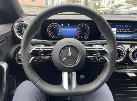 Mercedes-Benz - CLA