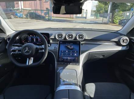 Mercedes-Benz - C-class