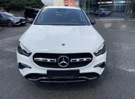 Mercedes-Benz - GLA