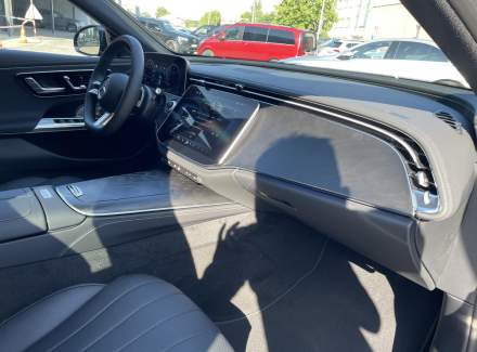 Mercedes-Benz - E-class