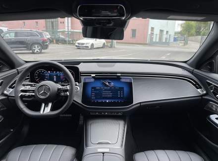 Mercedes-Benz - E-class