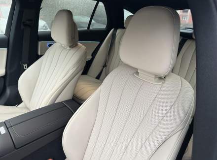 Mercedes-Benz - E-class