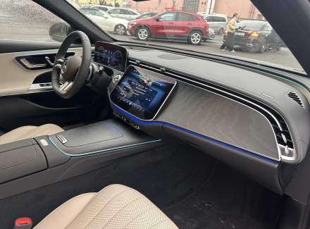 Mercedes-Benz - E-class