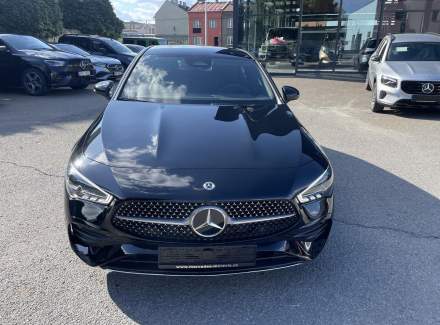 Mercedes-Benz - CLA