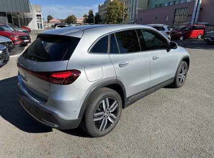 Mercedes-Benz - EQA