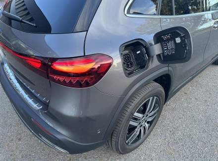 Mercedes-Benz - EQA