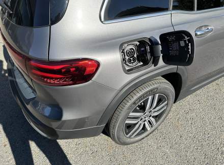 Mercedes-Benz - EQB