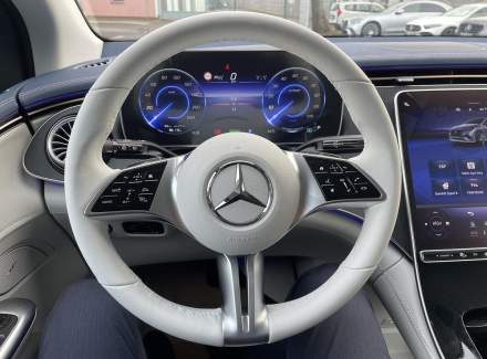Mercedes-Benz - EQE