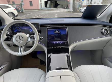 Mercedes-Benz - EQE