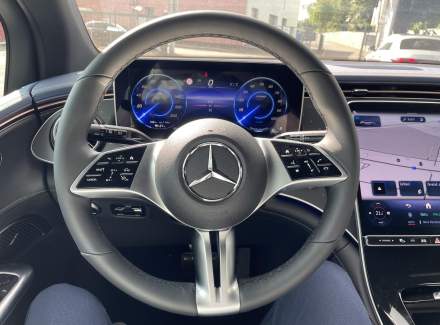 Mercedes-Benz - EQE