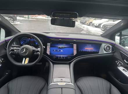 Mercedes-Benz - EQE