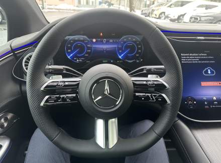 Mercedes-Benz - EQE