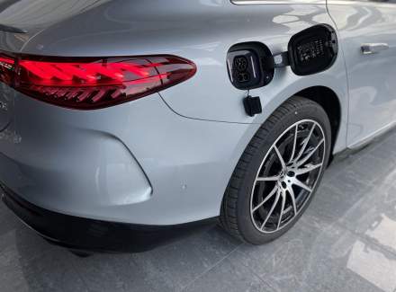 Mercedes-Benz - EQS