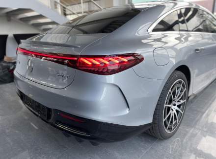 Mercedes-Benz - EQS