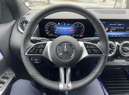 Mercedes-Benz - GLA
