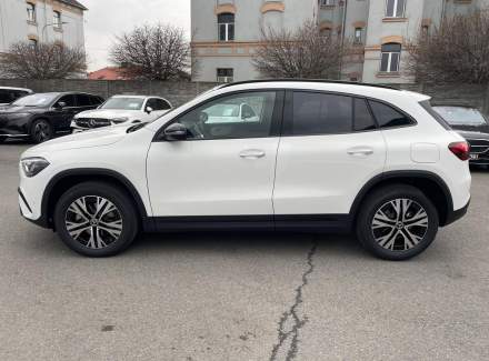 Mercedes-Benz - GLA