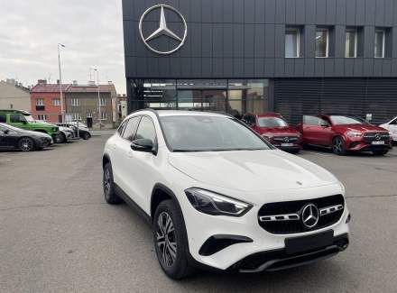 Mercedes-Benz - GLA
