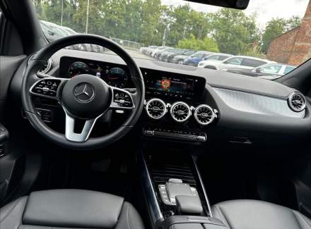 Mercedes-Benz - GLA