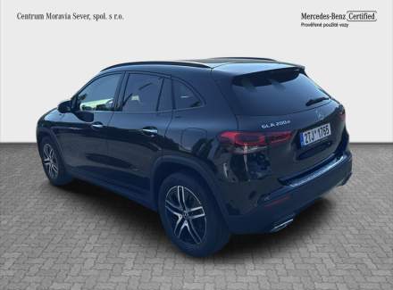 Mercedes-Benz - GLA
