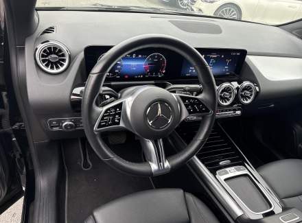 Mercedes-Benz - GLA