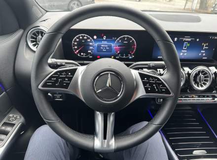 Mercedes-Benz - GLA