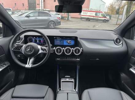 Mercedes-Benz - GLA