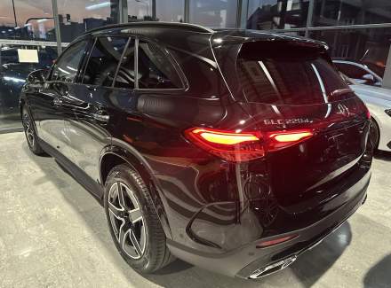 Mercedes-Benz - GLC