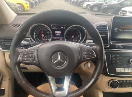 Mercedes-Benz - GLE