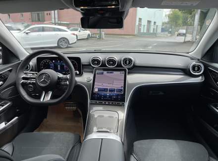 Mercedes-Benz - C-class