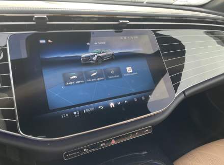 Mercedes-Benz - E-class