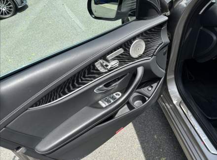 Mercedes-Benz - E-class