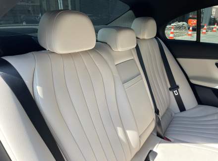 Mercedes-Benz - E-class