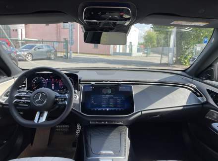 Mercedes-Benz - E-class