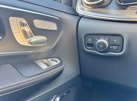 Mercedes-Benz - V-class