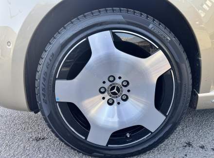 Mercedes-Benz - V-class