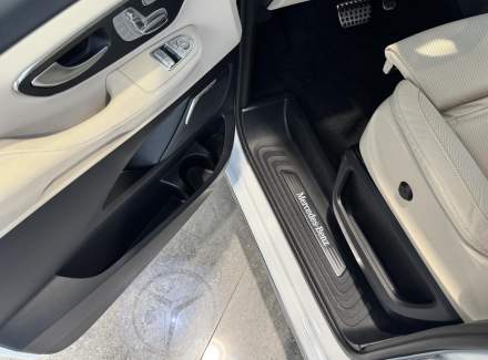 Mercedes-Benz - V-class