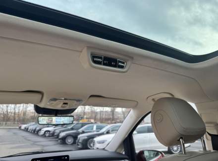 Mercedes-Benz - V-class