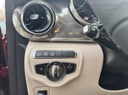 Mercedes-Benz - V-class